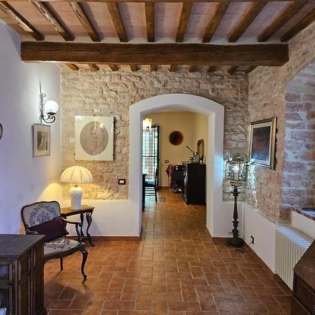 La Rosa Dei Venti - Country House Fossato di Vico Exteriör bild