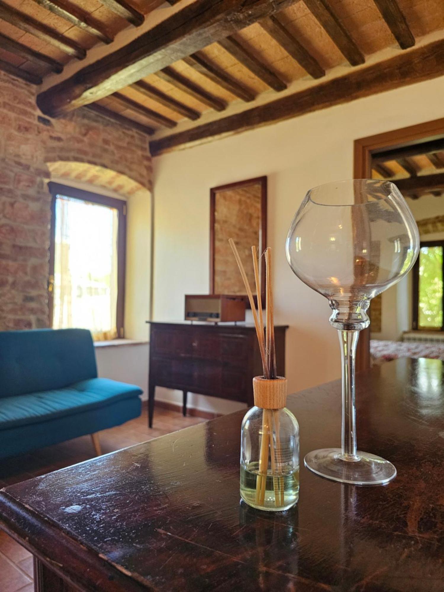 La Rosa Dei Venti - Country House Fossato di Vico Exteriör bild